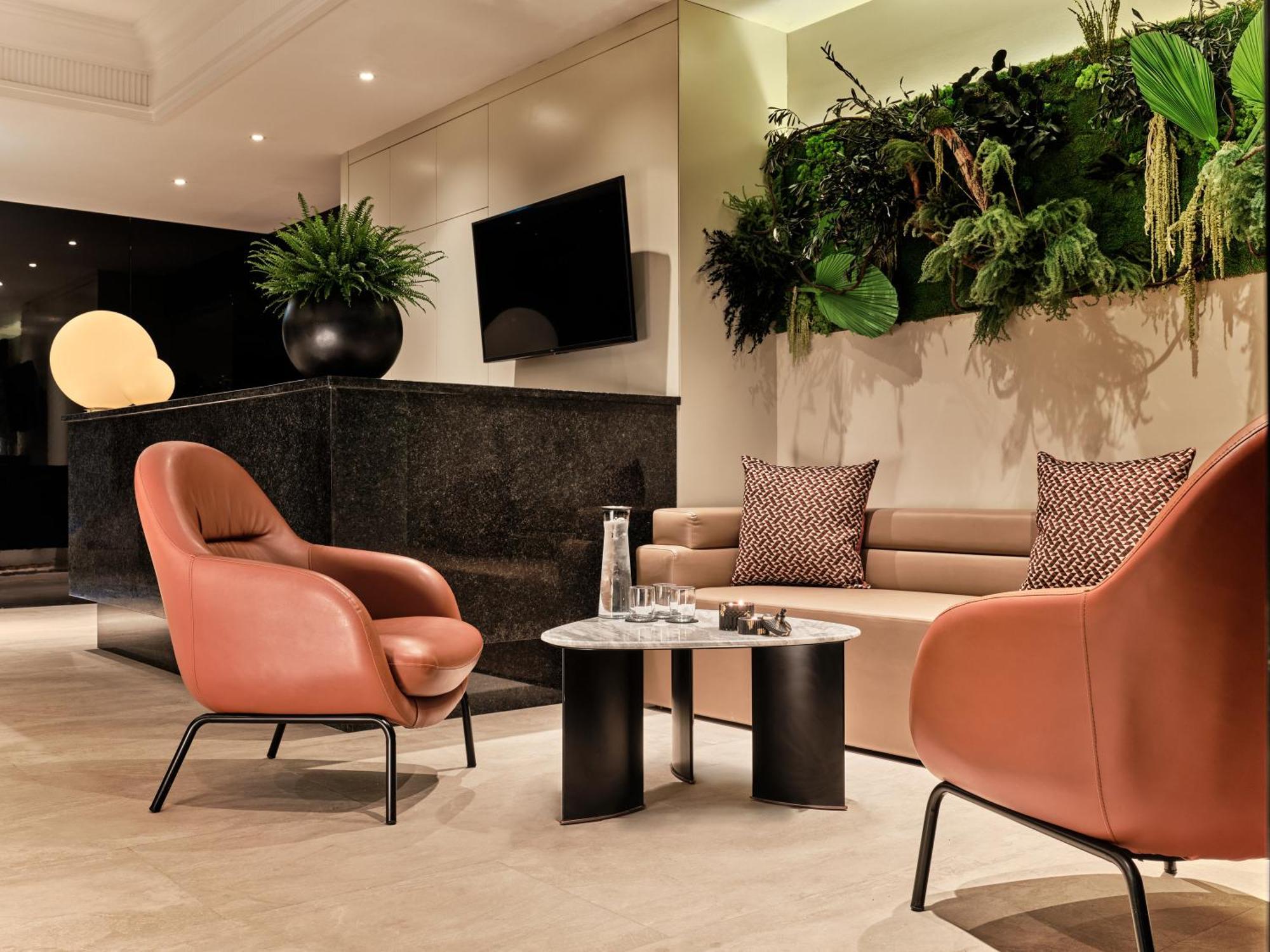 Отель Crowne Plaza Tashkent By Ihg Экстерьер фото