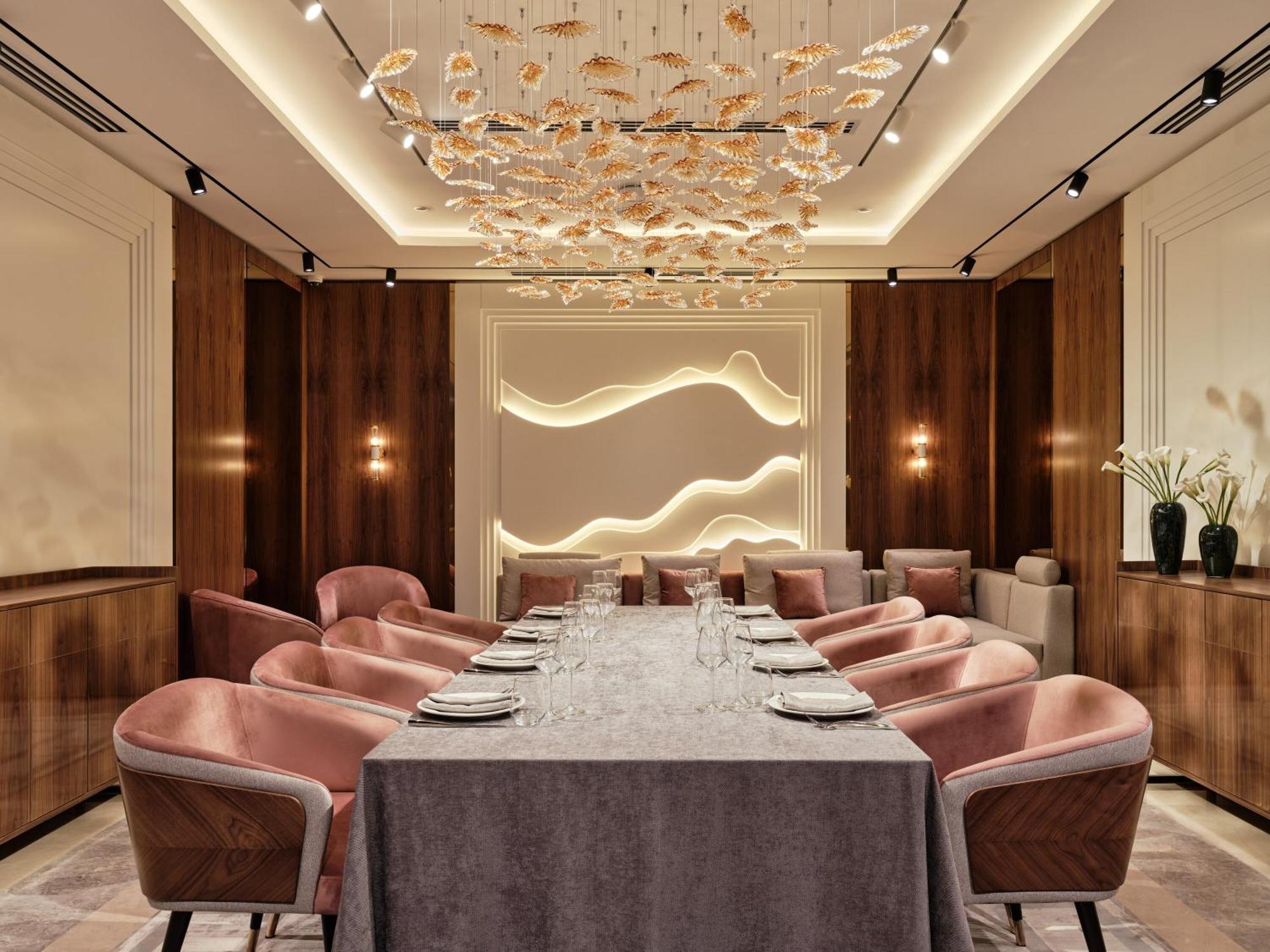 Отель Crowne Plaza Tashkent By Ihg Экстерьер фото
