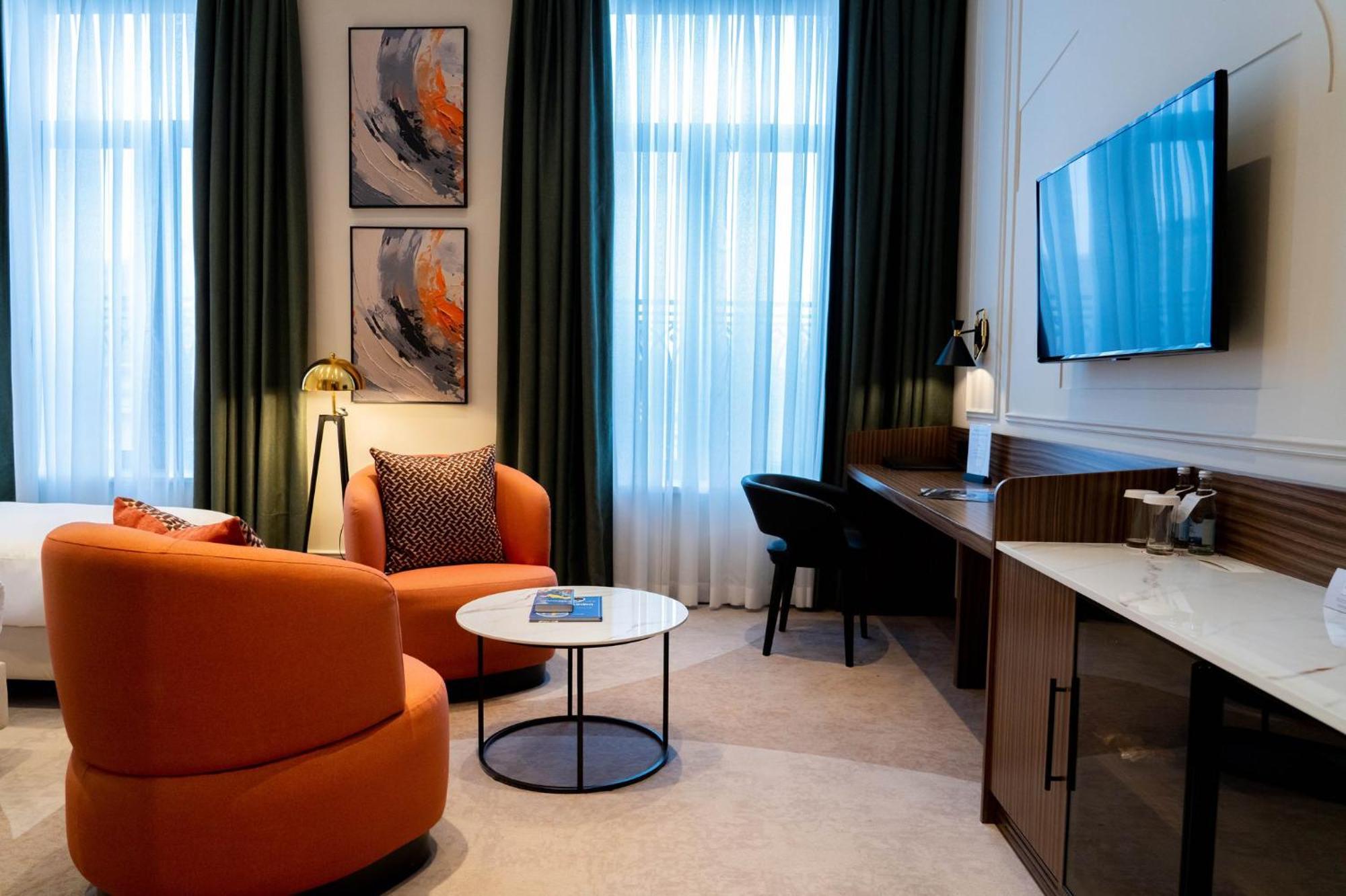 Отель Crowne Plaza Tashkent By Ihg Экстерьер фото